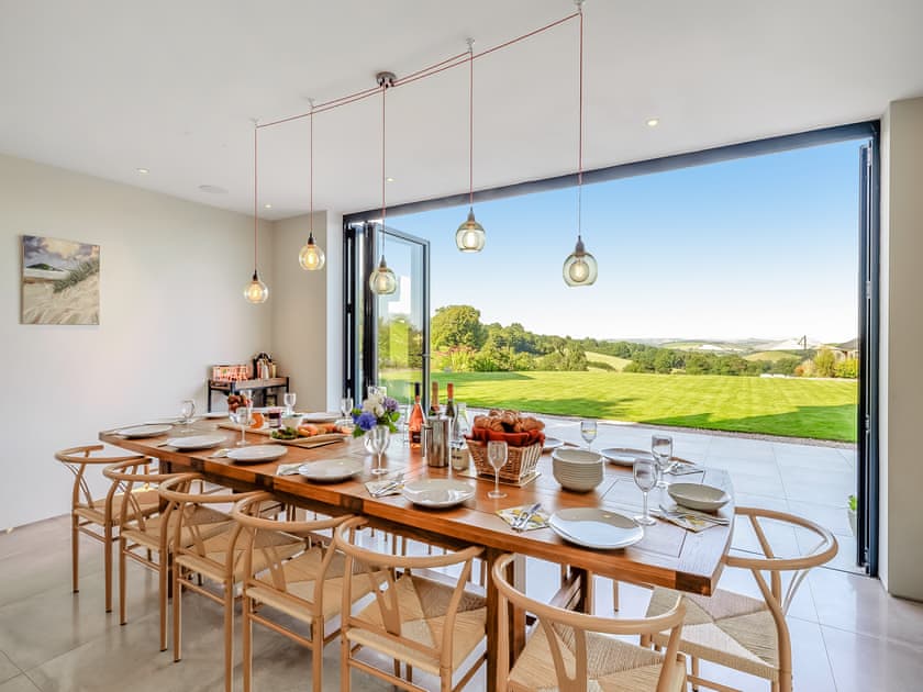 Dining Area | Island Yard, Moreleigh