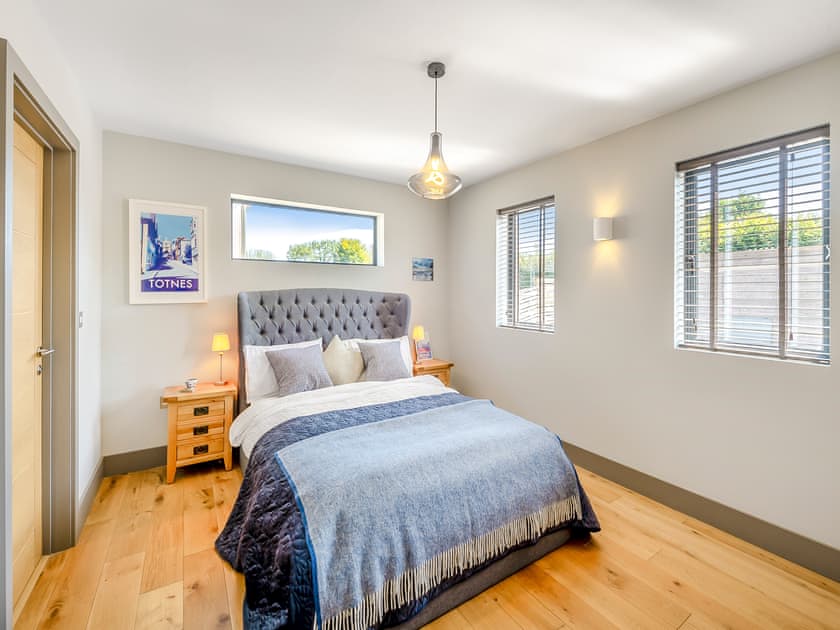 Double bedroom | Island Yard, Moreleigh
