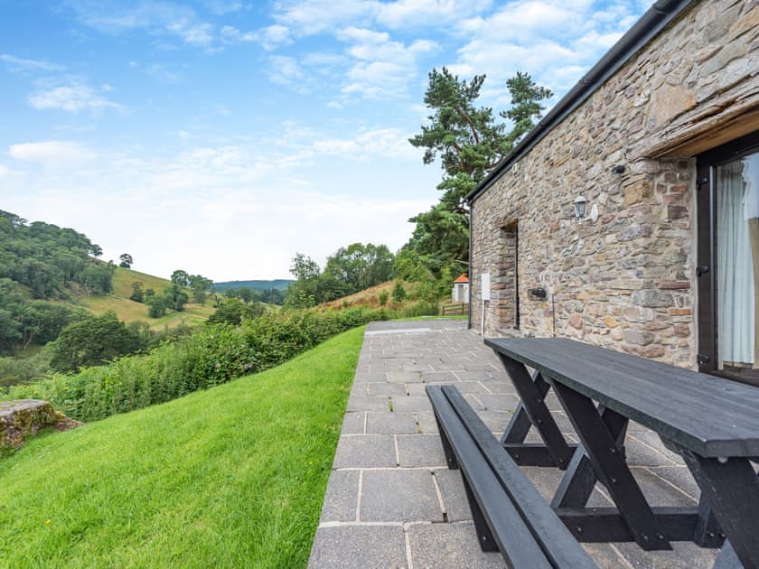 Sitting-out-area | Rhyblid Fach, Myddfai, Llandovery