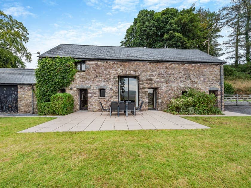 Sitting-out-area | Ysgubor Fawr - Cennen Cottages at Blaenllynnant, Gwynfe, Llangadog