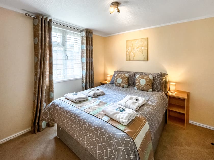 Double bedroom | Lodge Two - Bonnie Escapes, Dalbeattie