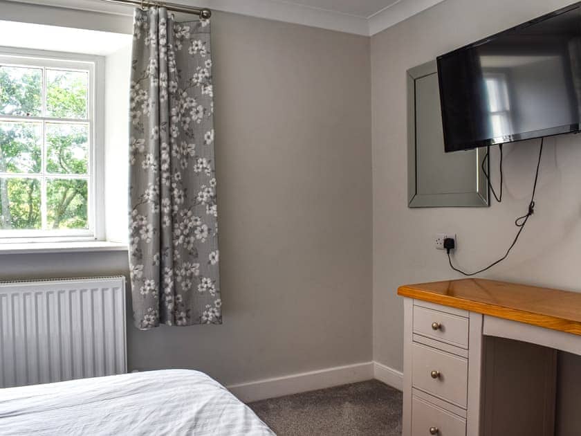 Double bedroom | Pengarreg Fawr - Pengarreg Farm, Llanilar, near Aberystwyth