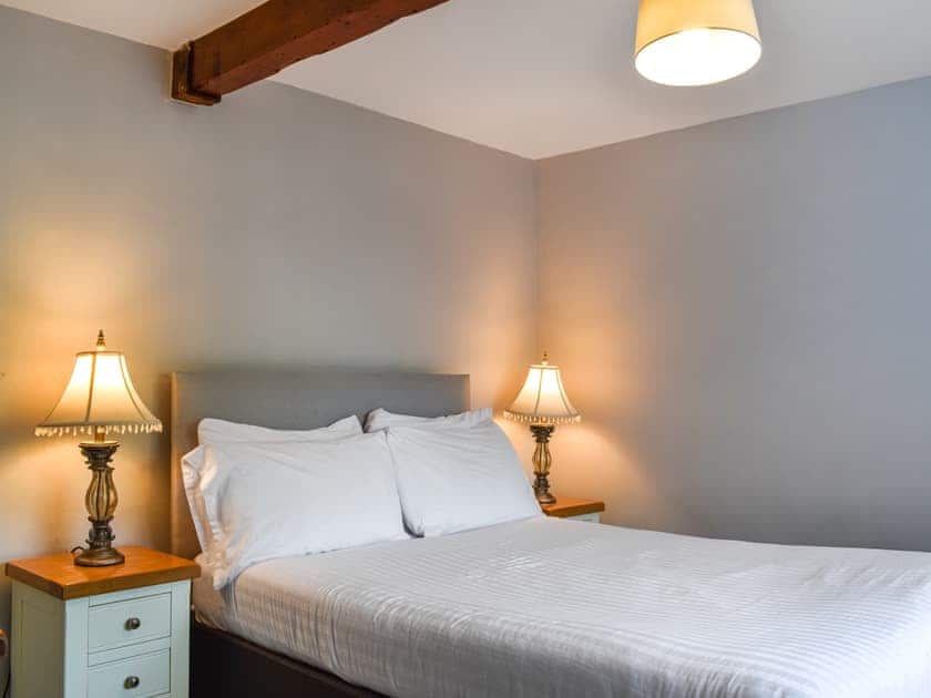 Double bedroom | Pengarreg Fawr - Pengarreg Farm, Llanilar, near Aberystwyth