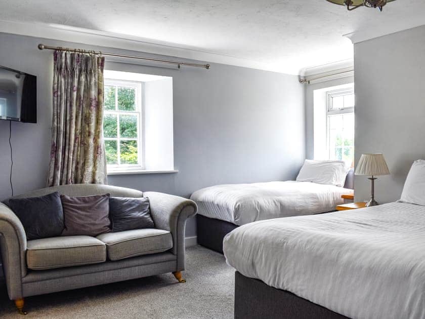 Twin bedroom | Pengarreg Fawr - Pengarreg Farm, Llanilar, near Aberystwyth