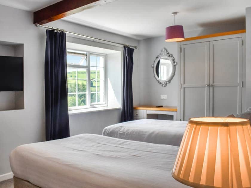 Twin bedroom | Pengarreg Fawr - Pengarreg Farm, Llanilar, near Aberystwyth
