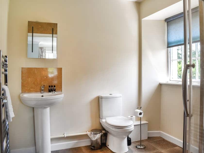 Bathroom | Pengarreg Fawr - Pengarreg Farm, Llanilar, near Aberystwyth