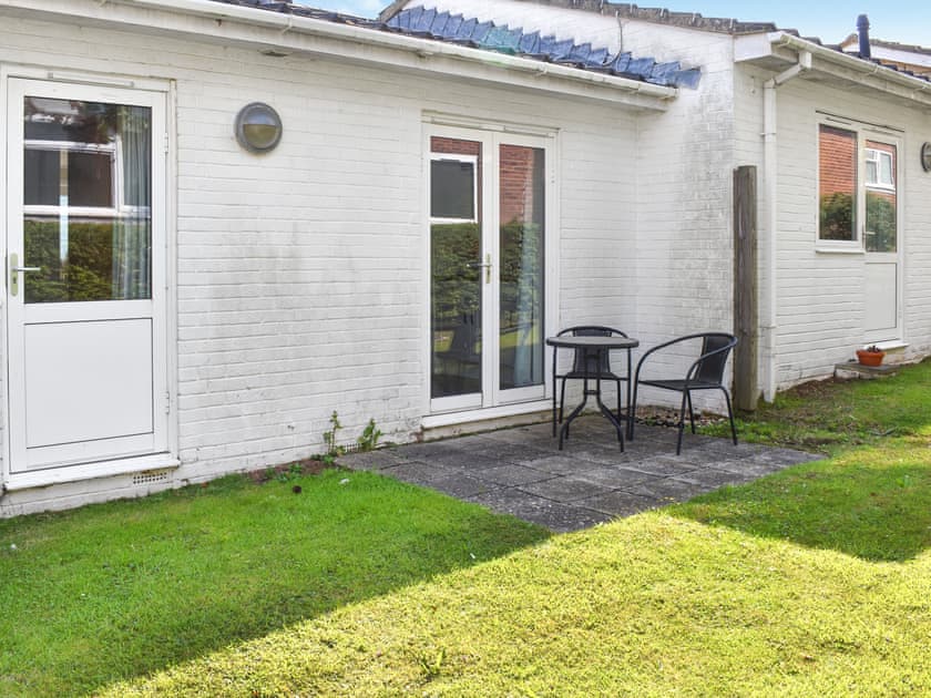 Exterior | Cape 9, Norton