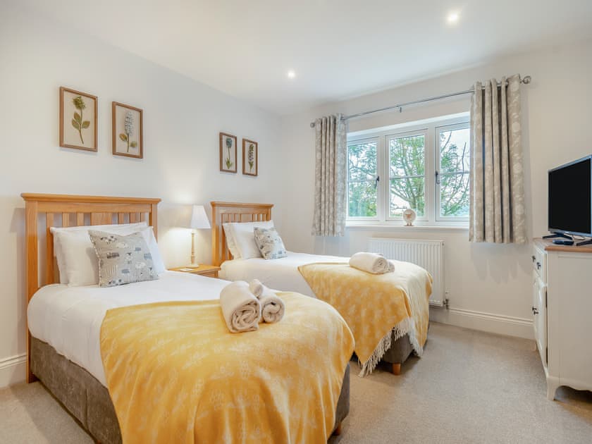 Twin bedroom | Heather View Lodge, Rosedale East, near Pickering