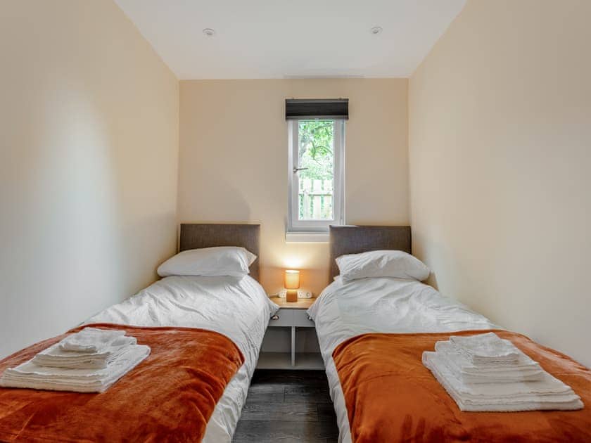 Twin bedroom | The Kennel - Heart of Scotland Holidays, Polmont, near Falkirk
