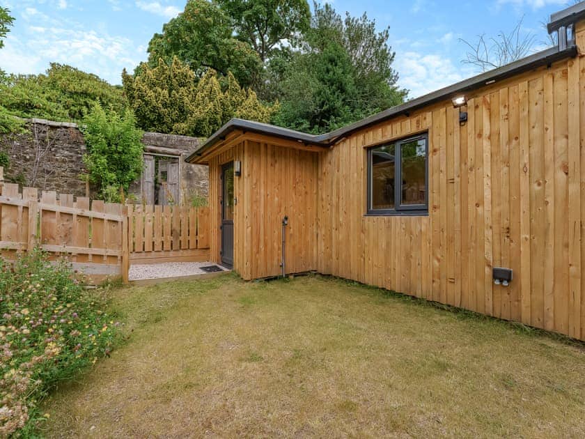 Exterior | The Kennel - Heart of Scotland Holidays, Polmont, near Falkirk