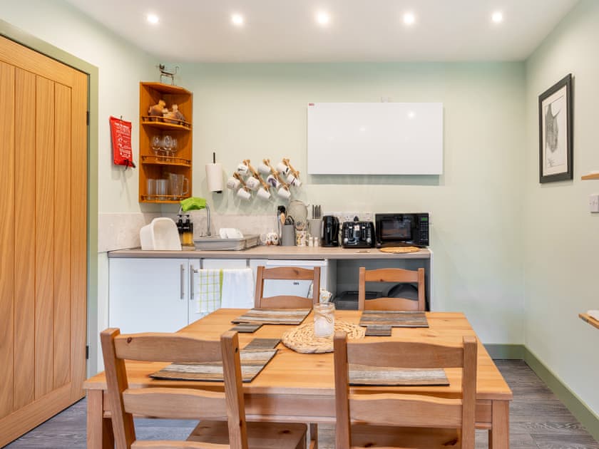 Open plan living space | The Cat Cabin - Heart of Scotland Holidays, Polmont, near Falkirk