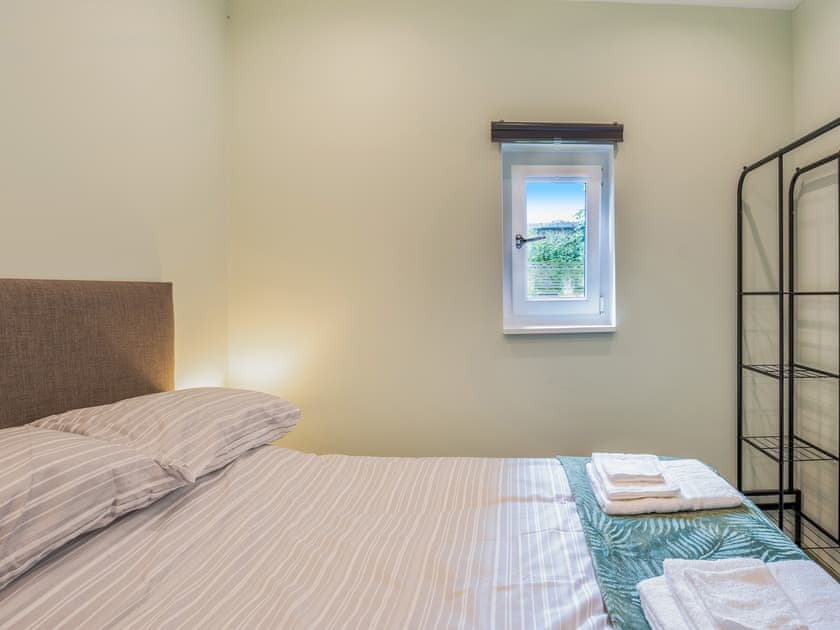 Double bedroom | The Cat Cabin - Heart of Scotland Holidays, Polmont, near Falkirk
