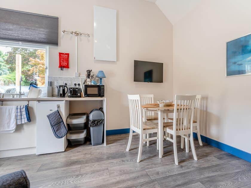 Open plan living space | The Boathouse - Heart of Scotland Holidays, Polmont, near Falkirk