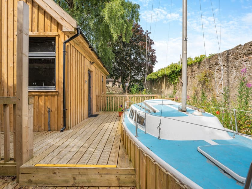 Exterior | The Boathouse - Heart of Scotland Holidays, Polmont, near Falkirk