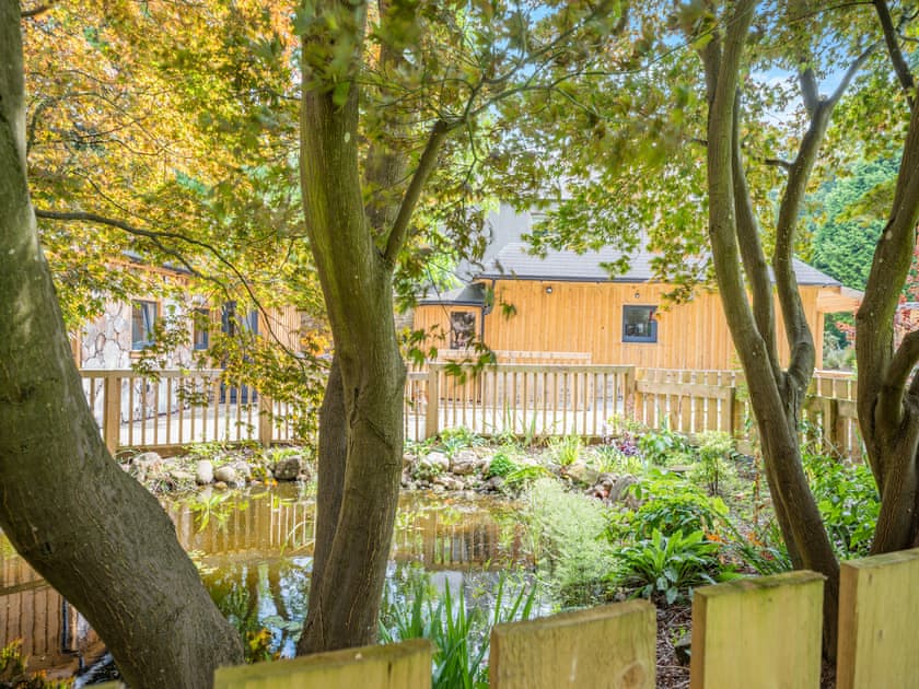 Garden | The Boathouse - Heart of Scotland Holidays, Polmont, near Falkirk
