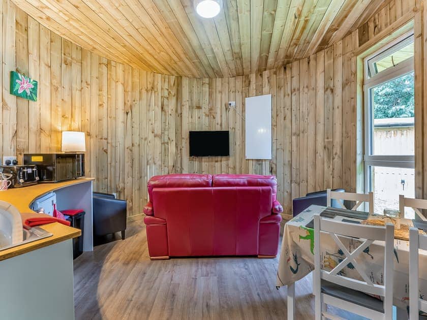 Open plan living space | The Treehouse - Heart of Scotland Holidays, Polmont, near Falkirk