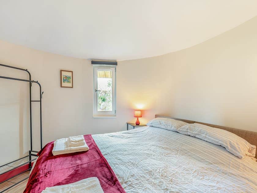 Double bedroom | The Treehouse - Heart of Scotland Holidays, Polmont, near Falkirk