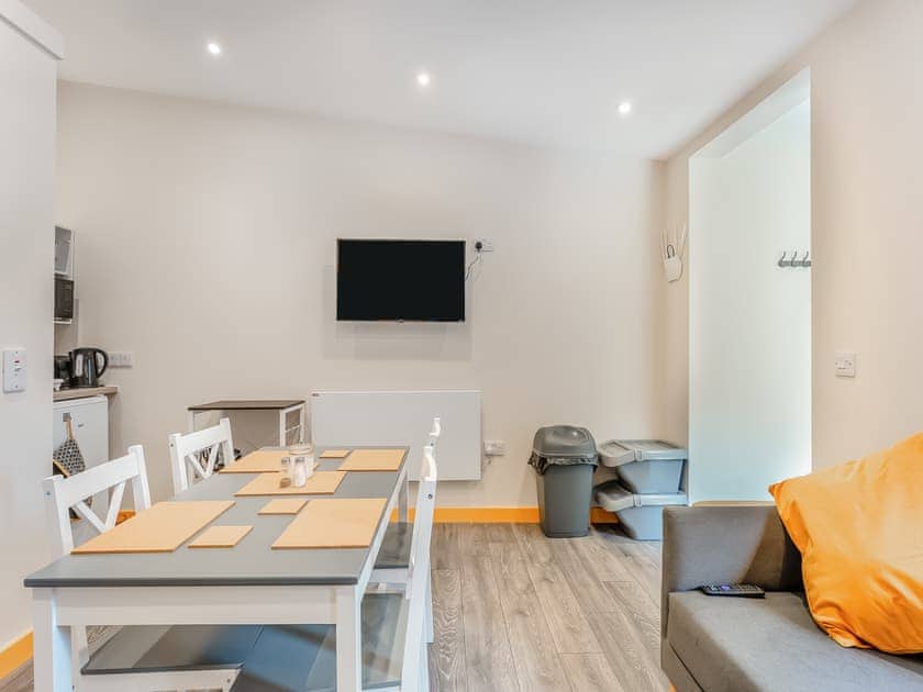 Open plan living space | The Logstack - Heart of Scotland Holidays, Polmont, near Falkirk