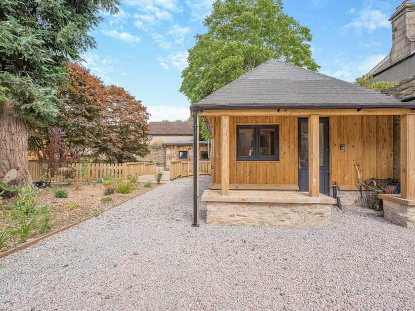 Exterior | The Logstack - Heart of Scotland Holidays, Polmont, near Falkirk