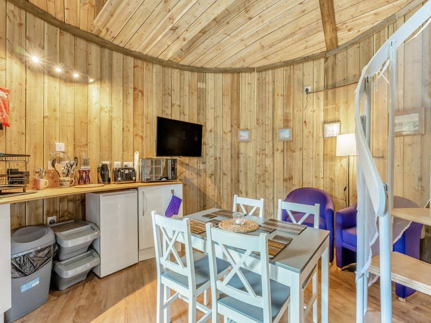 Open plan living space | The Bothy - Heart of Scotland Holidays, Polmont, near Falkirk
