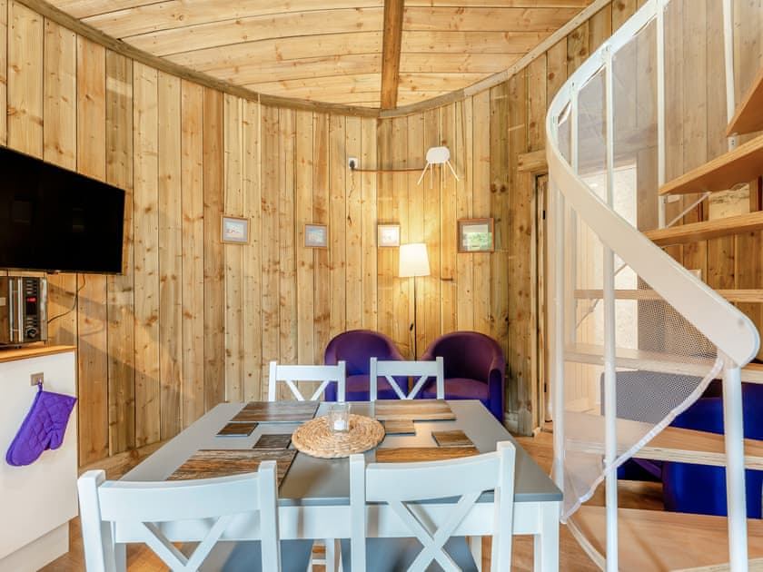Open plan living space | The Bothy - Heart of Scotland Holidays, Polmont, near Falkirk