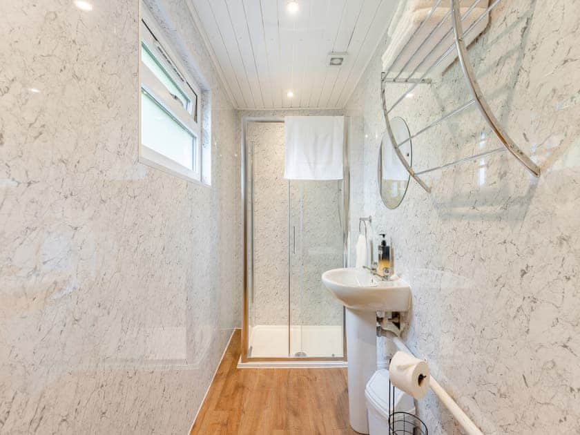Bathroom | The Bothy - Heart of Scotland Holidays, Polmont, near Falkirk