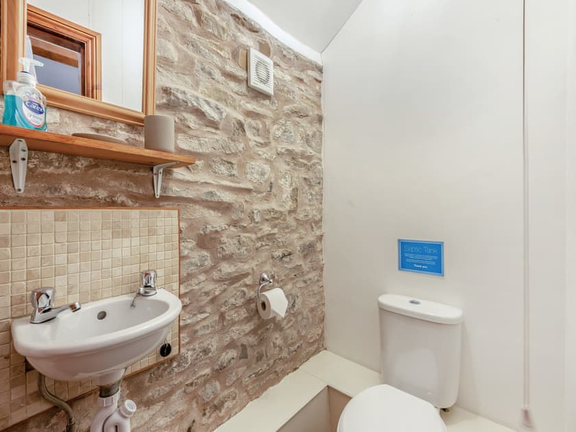 Bathroom | Lord Mayor’s Barn, Alston