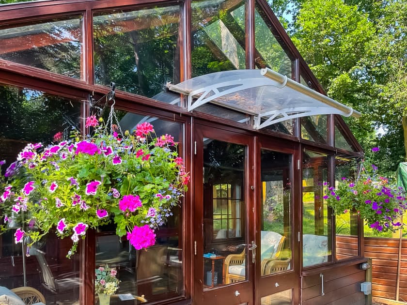 Exterior | Forest Lodge, Furze Hill, near Fordingbridge