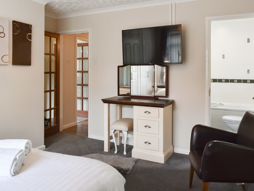 Double bedroom | Tan Y Gaer, Aberystwyth
