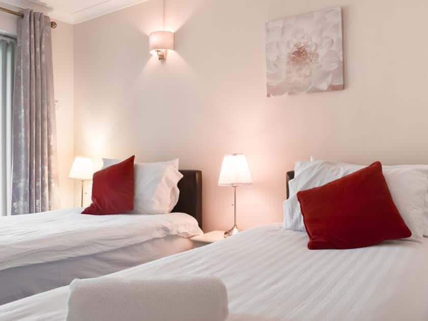 Twin bedroom | Tan Y Gaer, Aberystwyth
