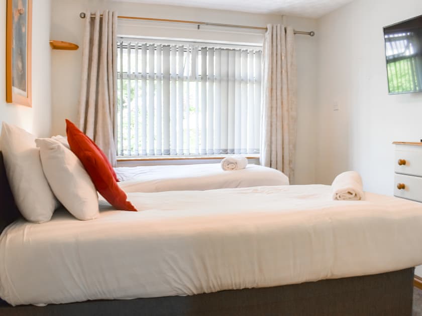 Twin bedroom | Tan Y Gaer, Aberystwyth