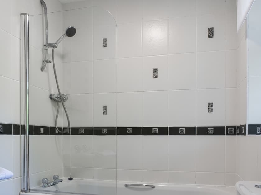 Bathroom | Tan Y Gaer, Aberystwyth