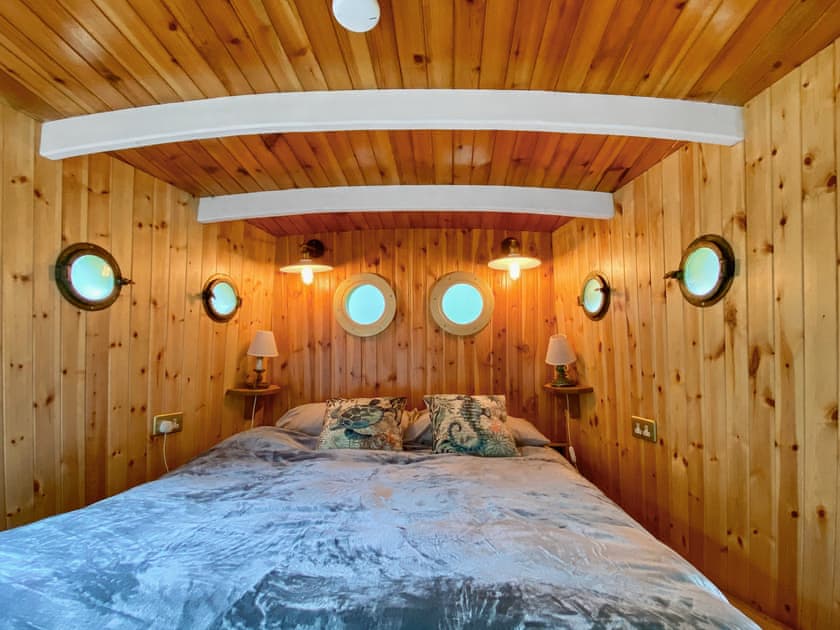 Double bedroom | The Prince - Hobgoblin Holiday Apartments, Glendaruel