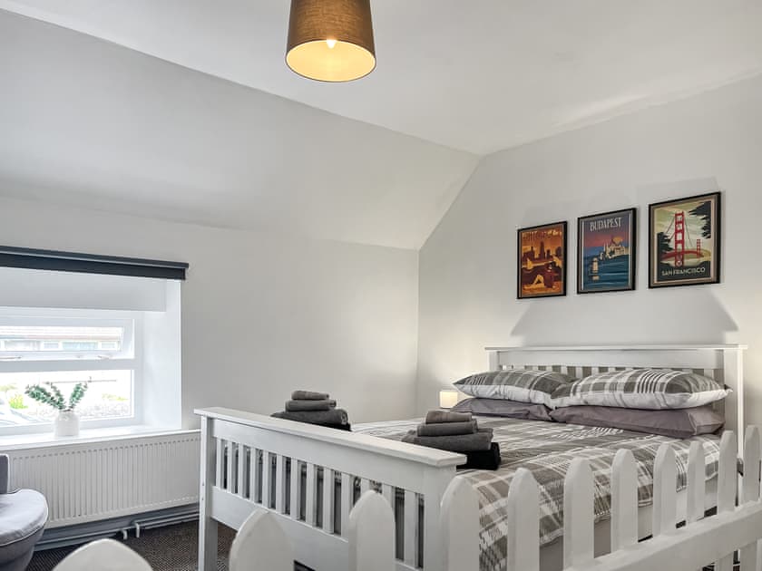Double bedroom | Cricketer’s Cottage, Ipstones, near Leek