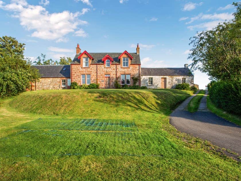 Setting | Burncliff, Blackwaterfoot