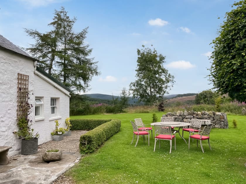 Garden | Crioch at Newlands, Glenisla, near Blairgowrie