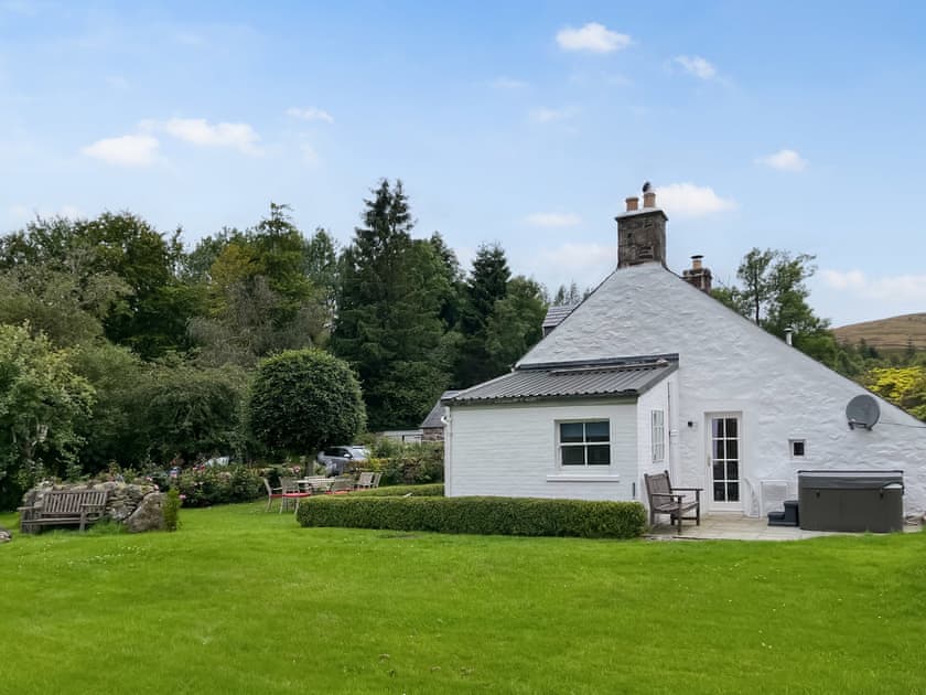 Garden | Crioch at Newlands, Glenisla, near Blairgowrie