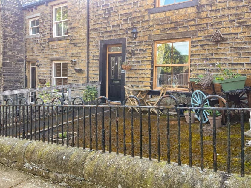 Sitting-out-area | Chapel View, Haworth