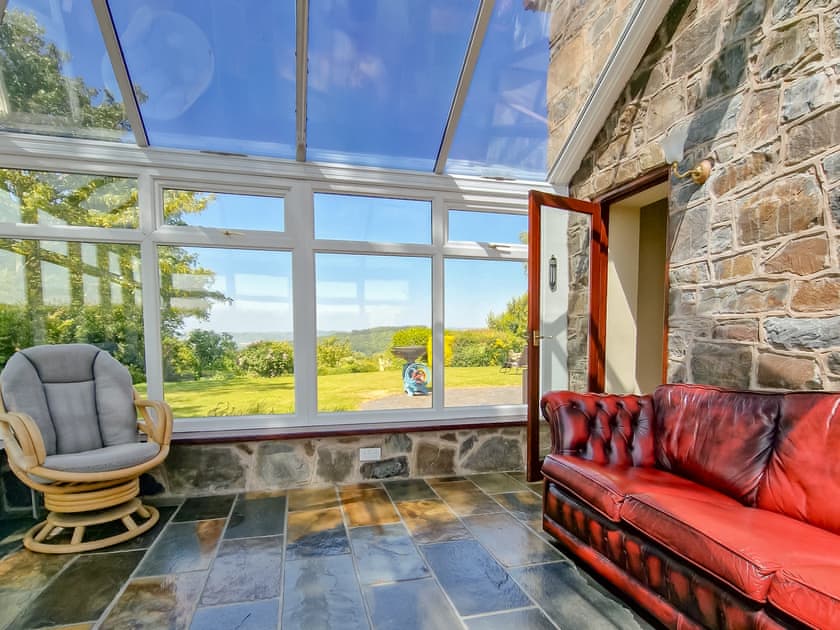 Light and airy conservatory | Green Lane Cottage, Aberhafesp, near Newtown