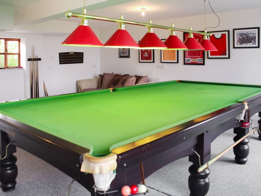 Games room with snooker table | Green Lane Cottage, Aberhafesp, near Newtown