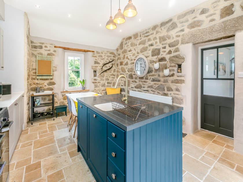 Kitchen | Lanner Moon, Lanner