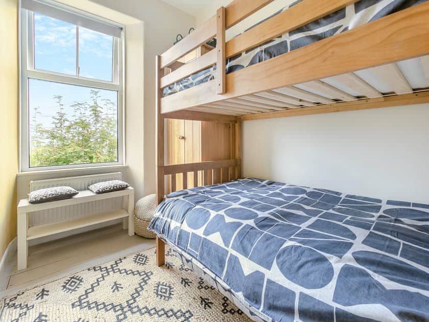 Bunk bedroom | Lanner Moon, Lanner