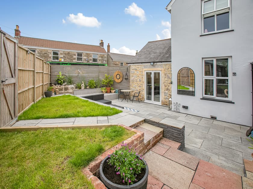 Outdoor | Lanner Moon, Lanner