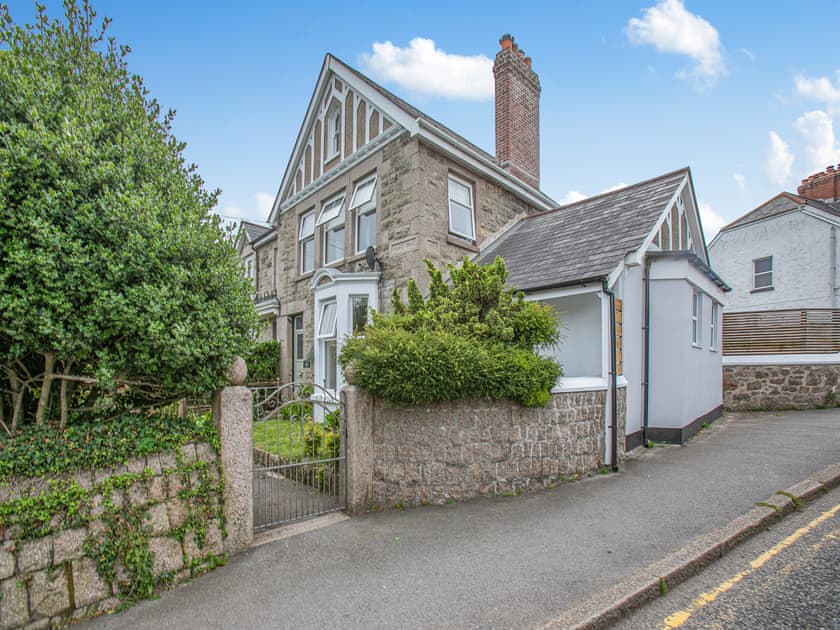Exterior | Lanner Moon, Lanner