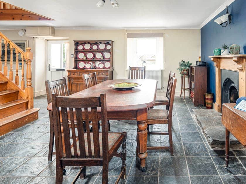 Dining Area | Hawton - Tanylan Farm Cottages, Kidwelly