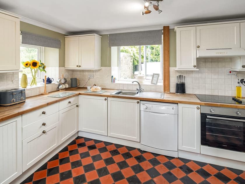 Kitchen | Hawton - Tanylan Farm Cottages, Kidwelly