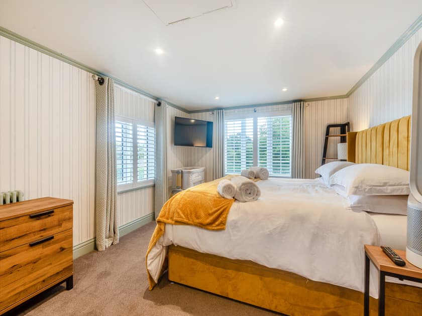 Double bedroom | Woodlea Farm, Medstead, near Alton