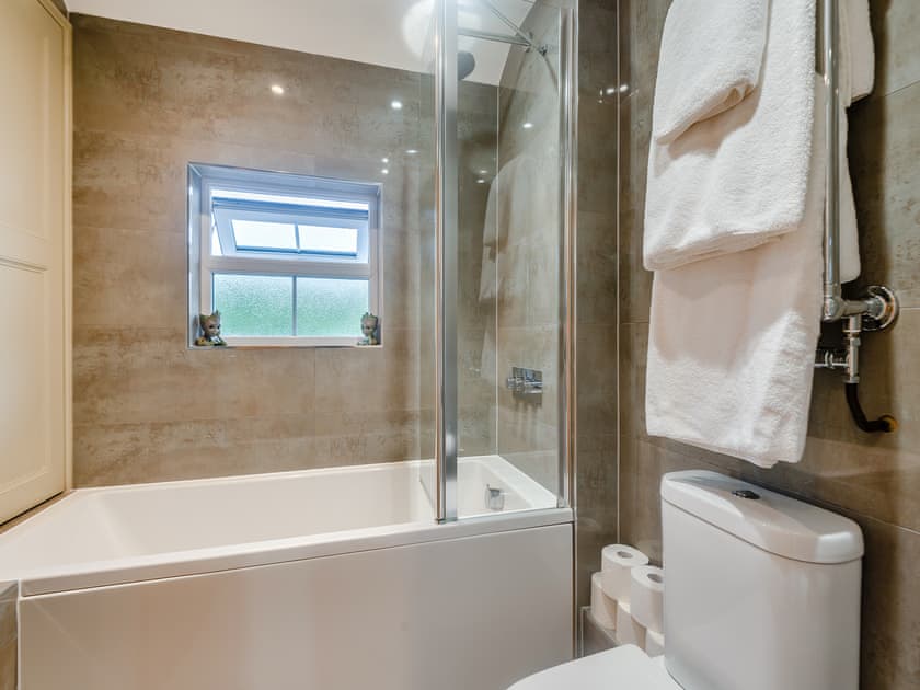 Bathroom | Woodlea Farm, Medstead, near Alton