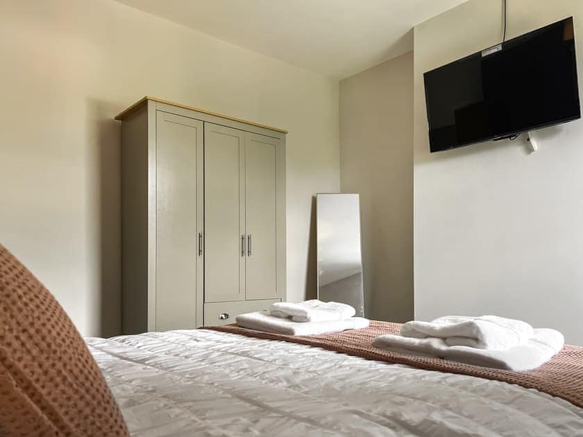 Double bedroom | Alders Cottage, Tansley