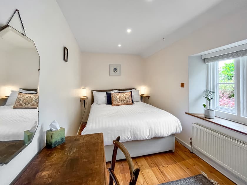 Double bedroom | Oasis Cottage, Broughton Gifford, near Melksham